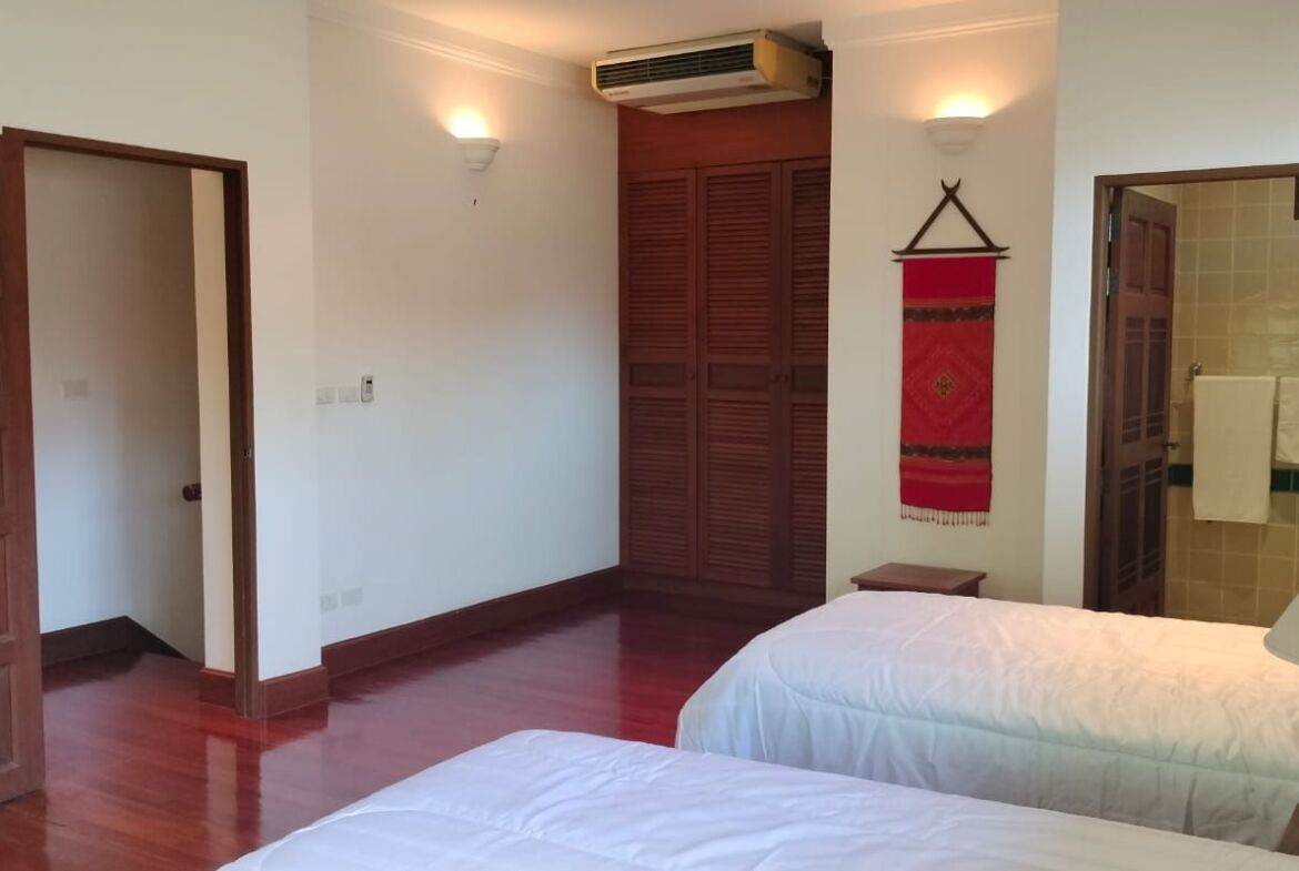 Private Villa near Laguna