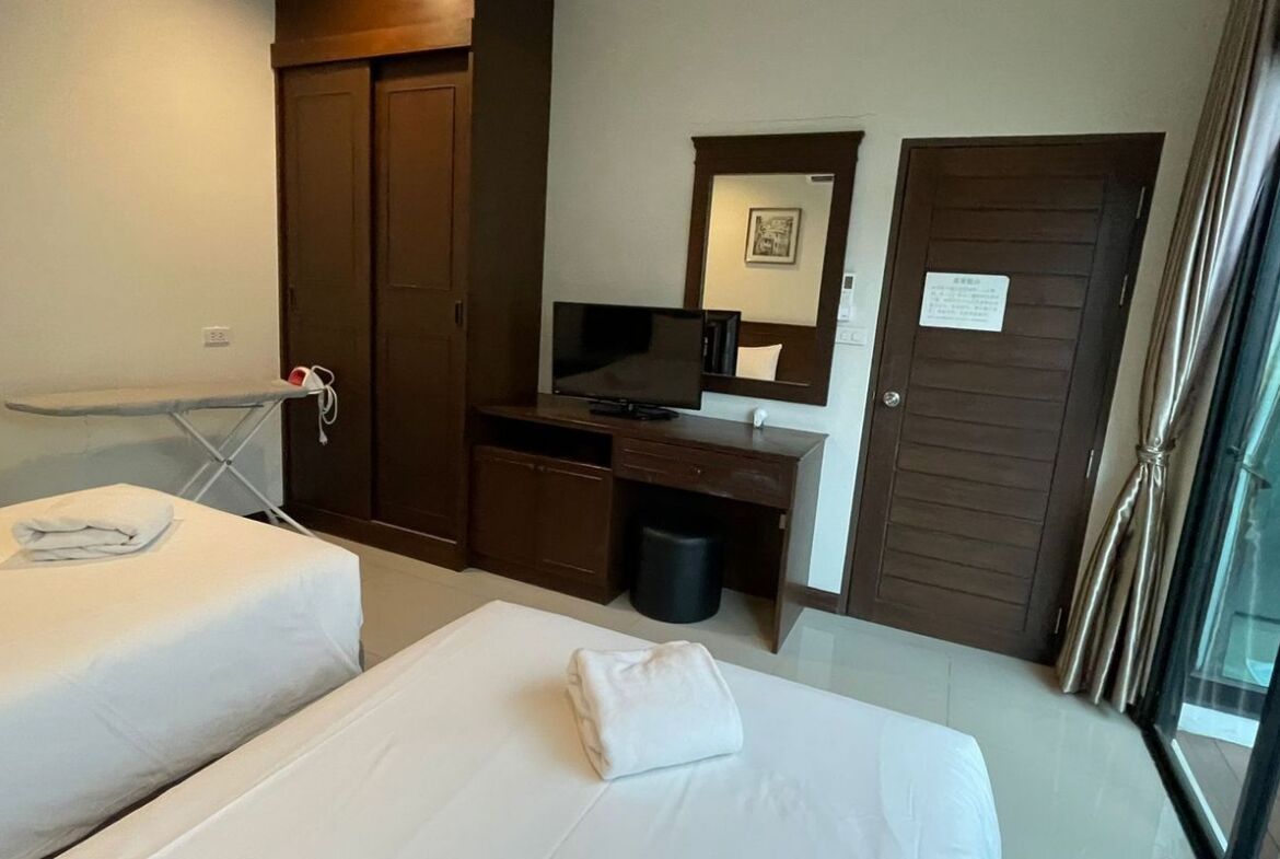 Private 2 Bedroom Pool Villa in Chalong