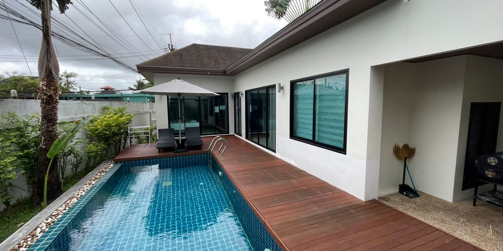 Private 2 Bedroom Pool Villa in Chalong