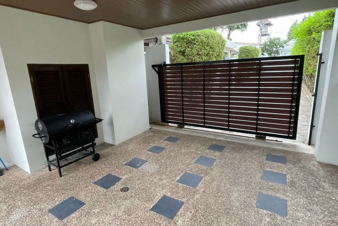 Private 2 Bedroom Pool Villa in Chalong