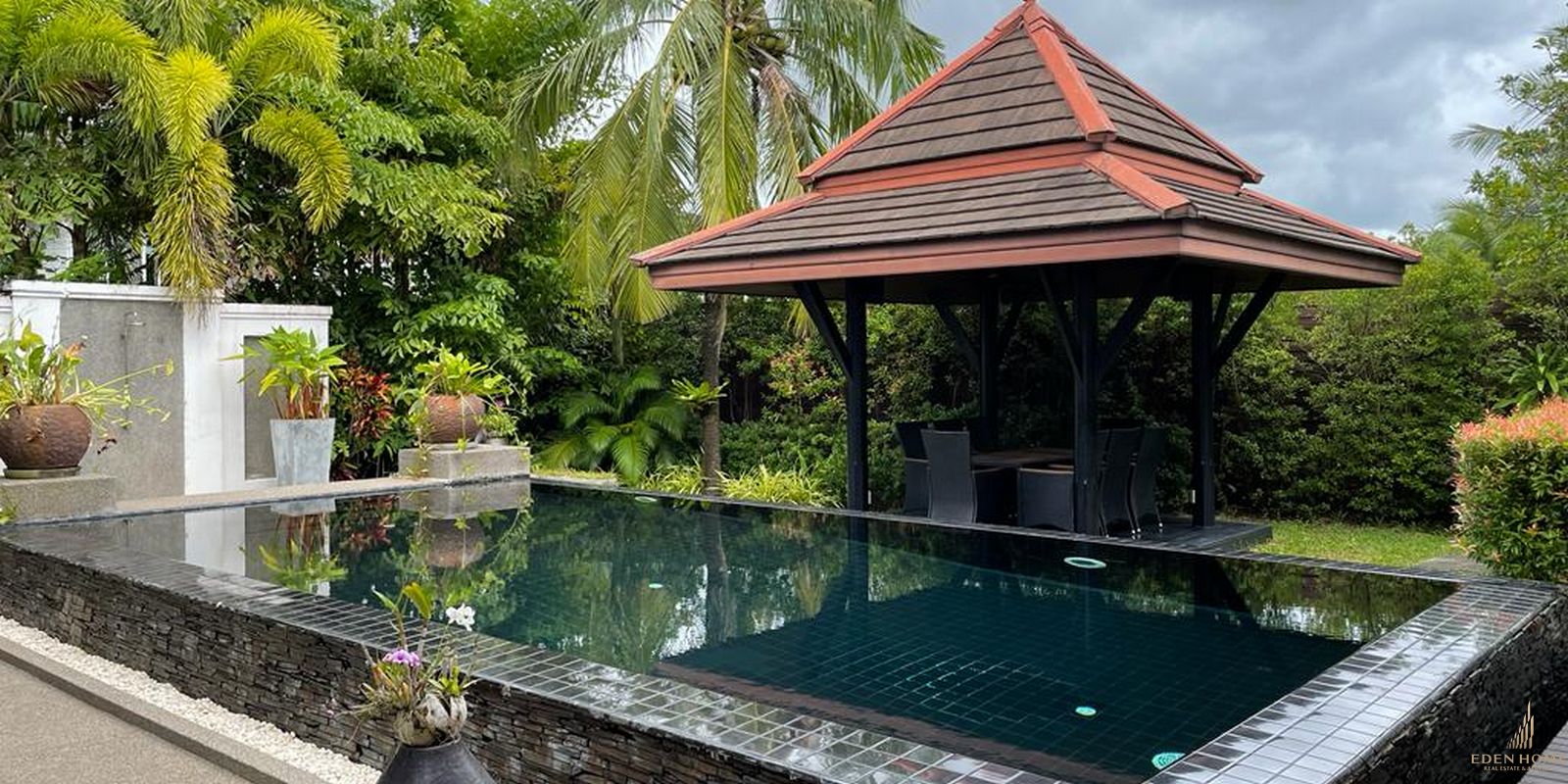 Grand Bali Style Villa in Surin