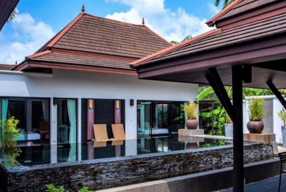 Grand Bali Style Villa in Surin