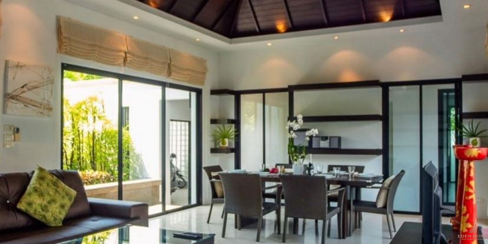 Grand Bali Style Villa in Surin