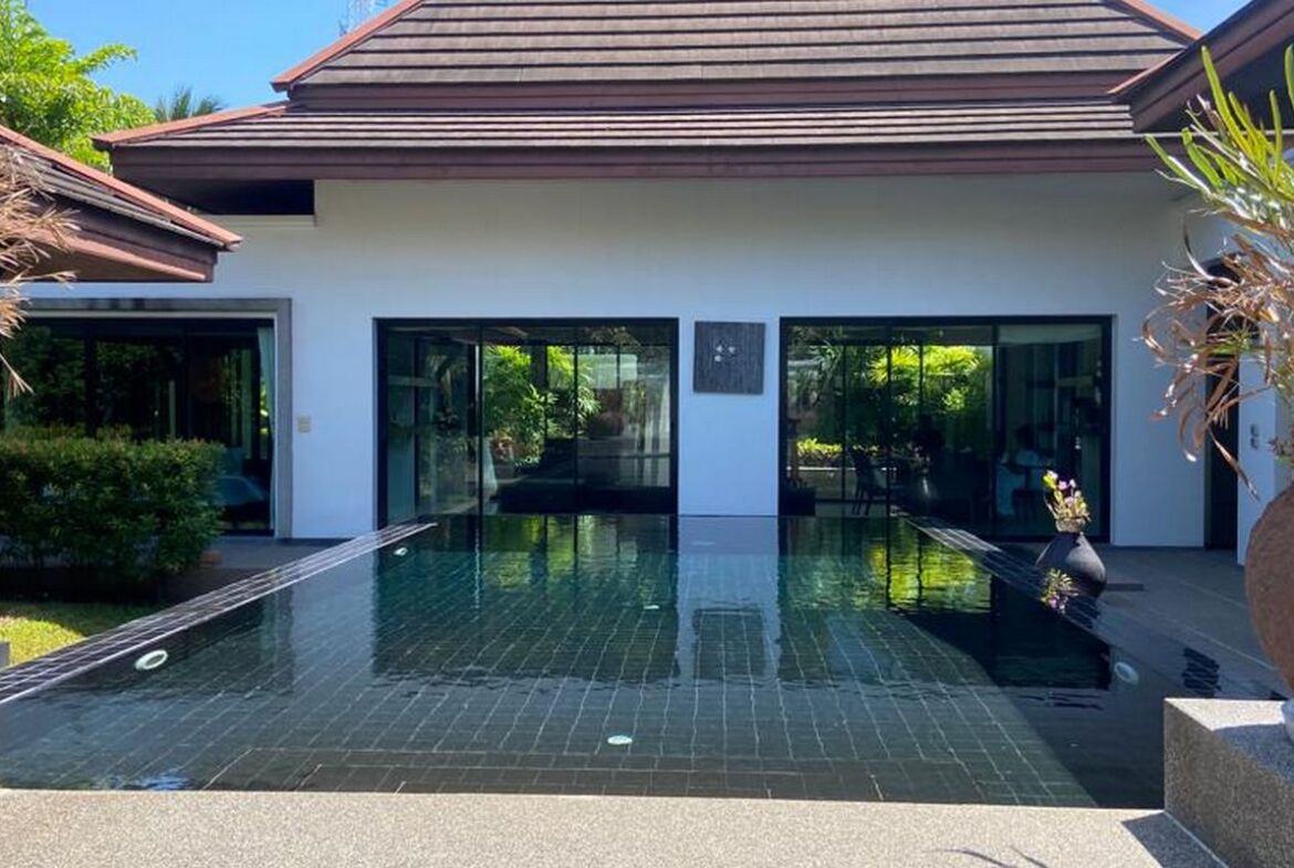 Grand Bali Style Villa in Surin