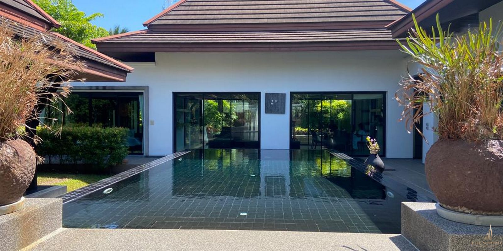 Grand Bali Style Villa in Surin