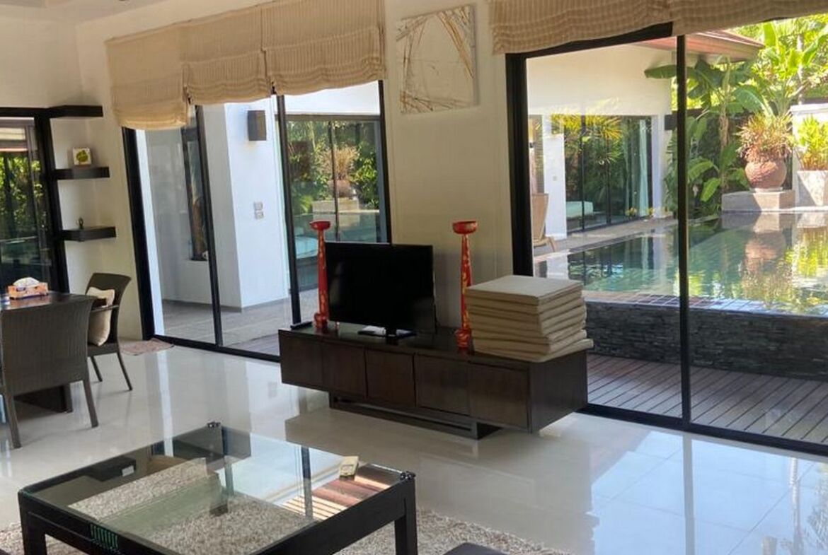 Grand Bali Style Villa in Surin