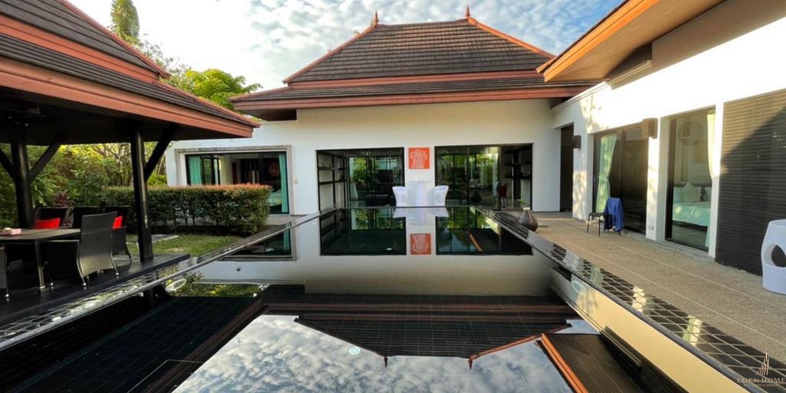 Grand Bali Style Villa in Surin