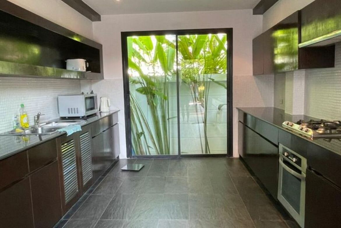 Grand Bali Style Villa in Surin