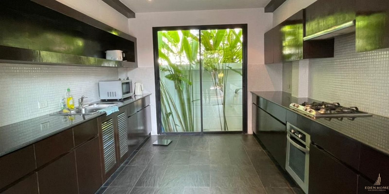 Grand Bali Style Villa in Surin