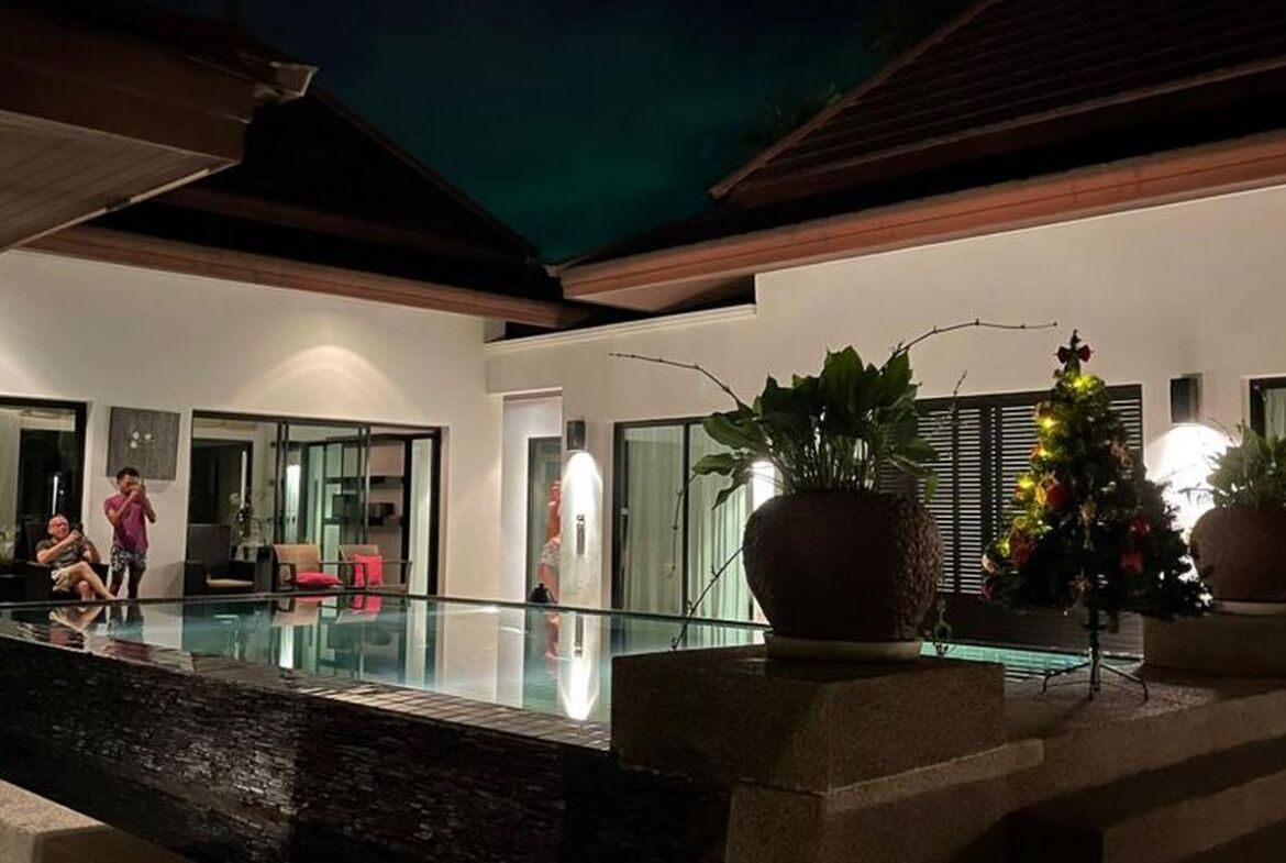 Grand Bali Style Villa in Surin