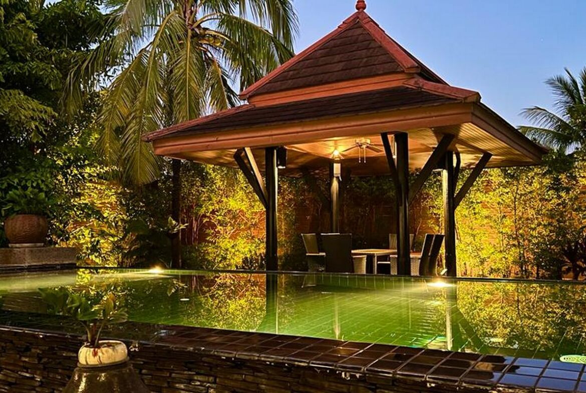 Grand Bali Style Villa in Surin