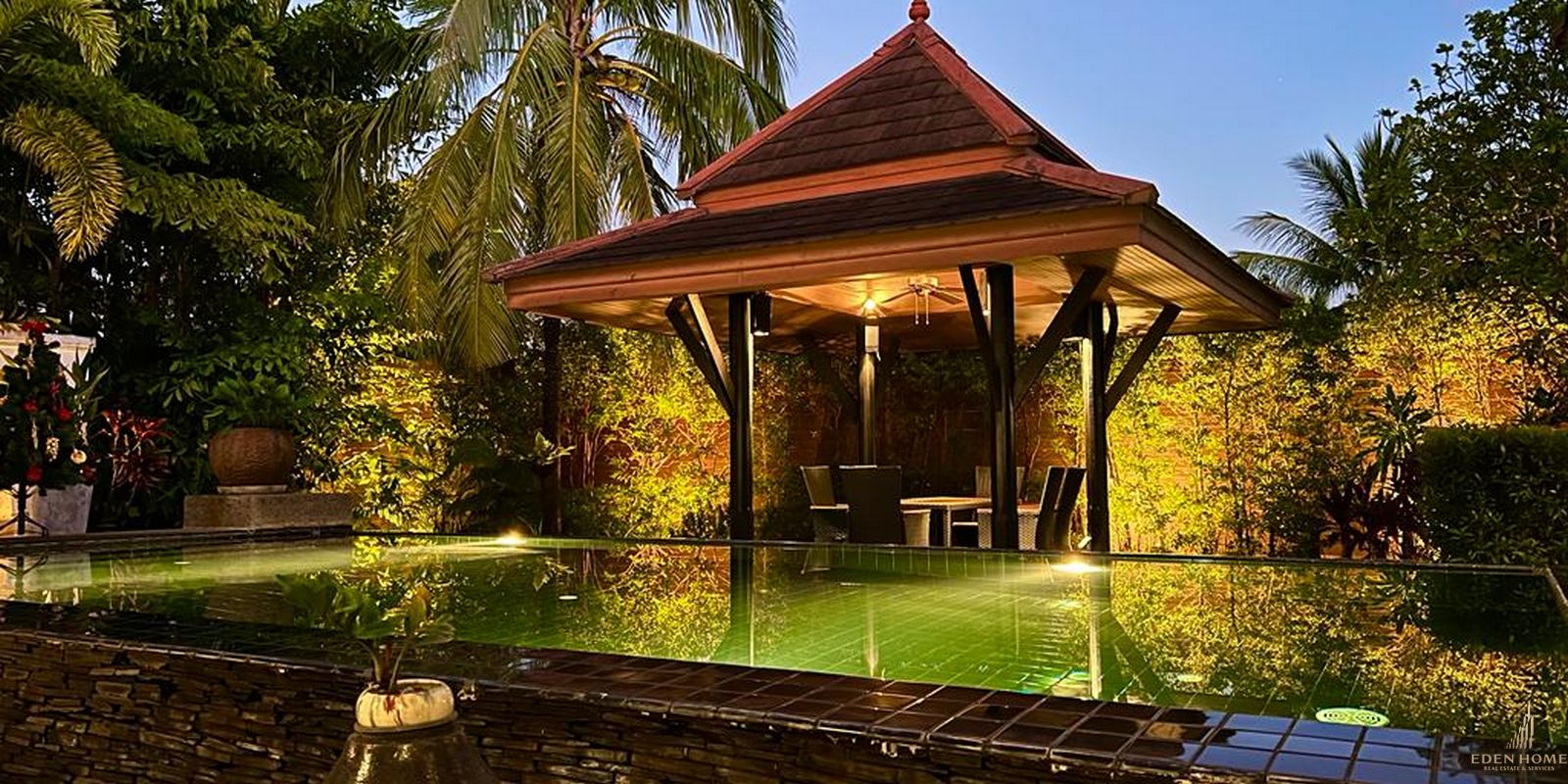 Grand Bali Style Villa in Surin