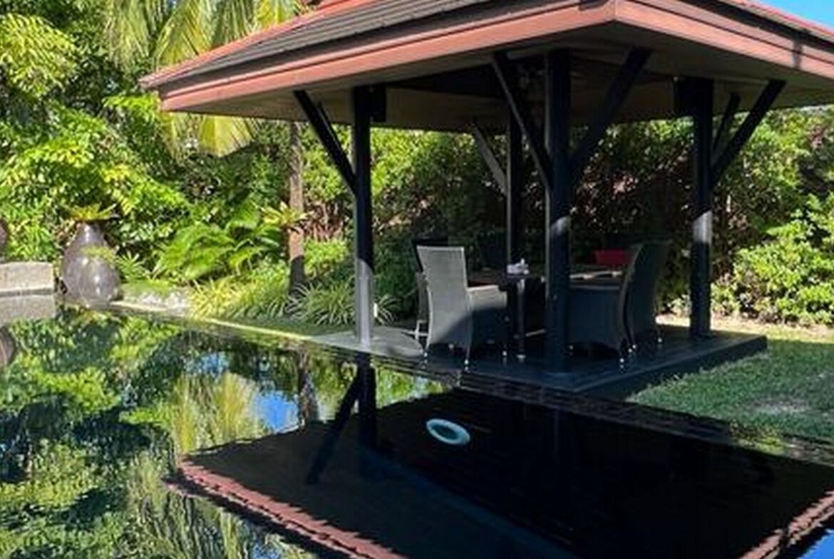 Grand Bali Style Villa in Surin