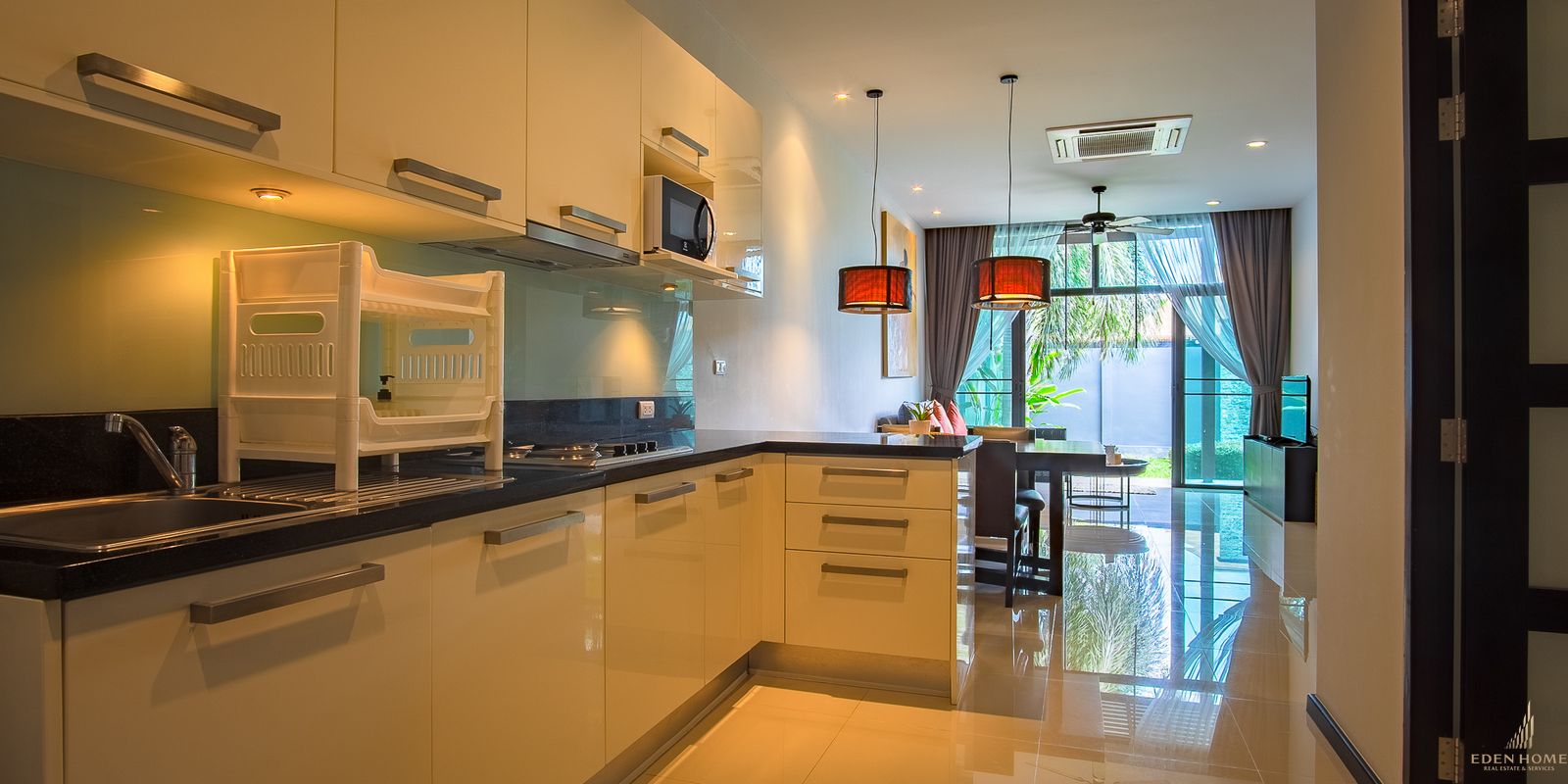 Private Pool Villa in Naiharn