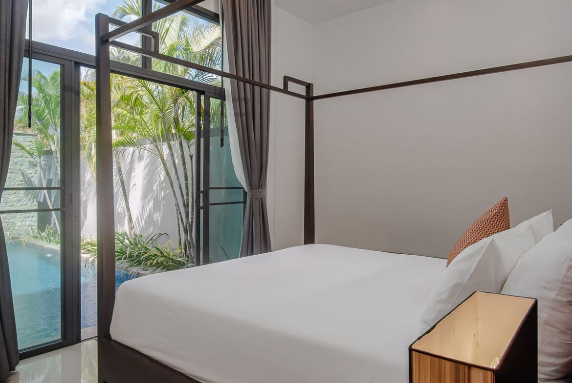 Private Pool Villa in Naiharn