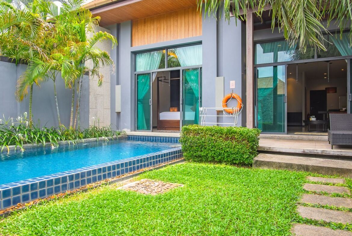 Private Pool Villa in Naiharn