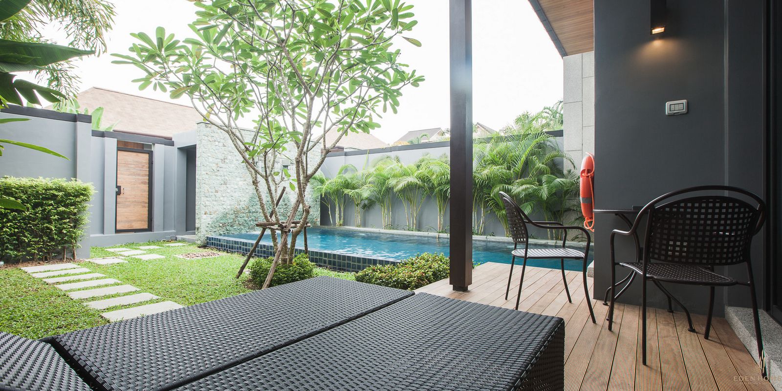 Private Pool Villa in Naiharn
