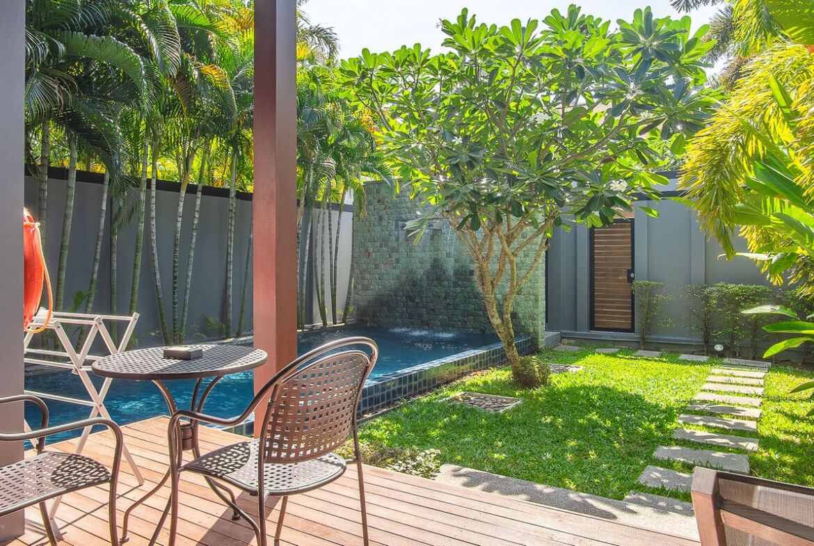 Private Pool Villa in Naiharn