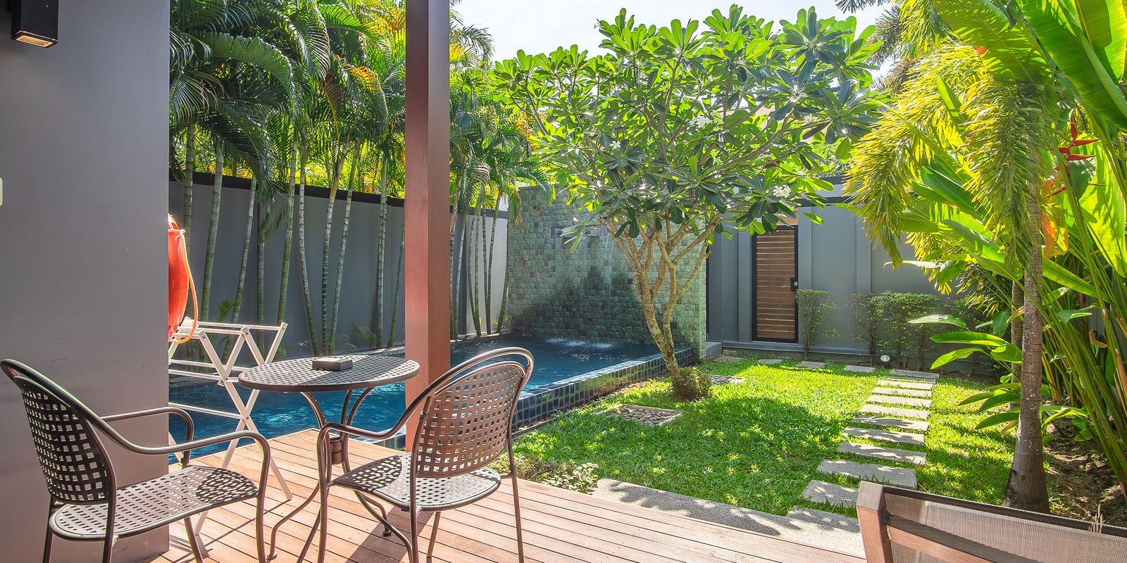 Private Pool Villa in Naiharn