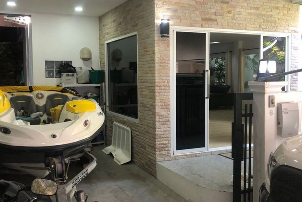 Contemporary Style Villa in Patong for Sale