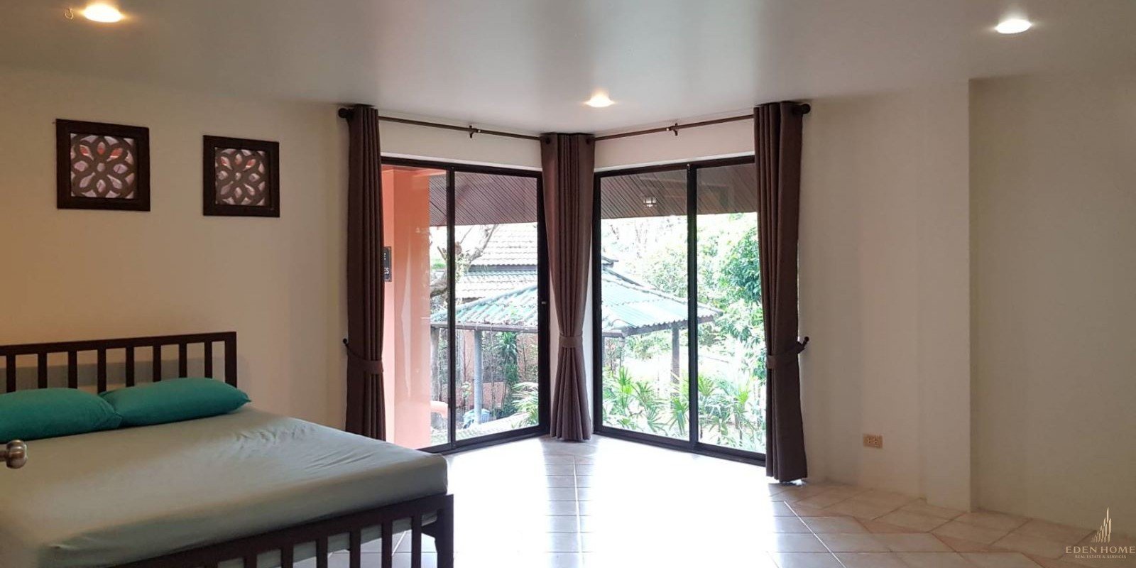 Spacious Private Pool Villa in Chalong