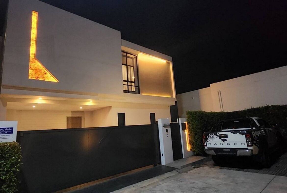 Modern pool villa in Koh Keaw for Rent