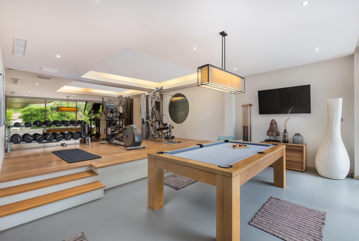 Luxurious Tropical 3-Bedroom Villas In Rawai