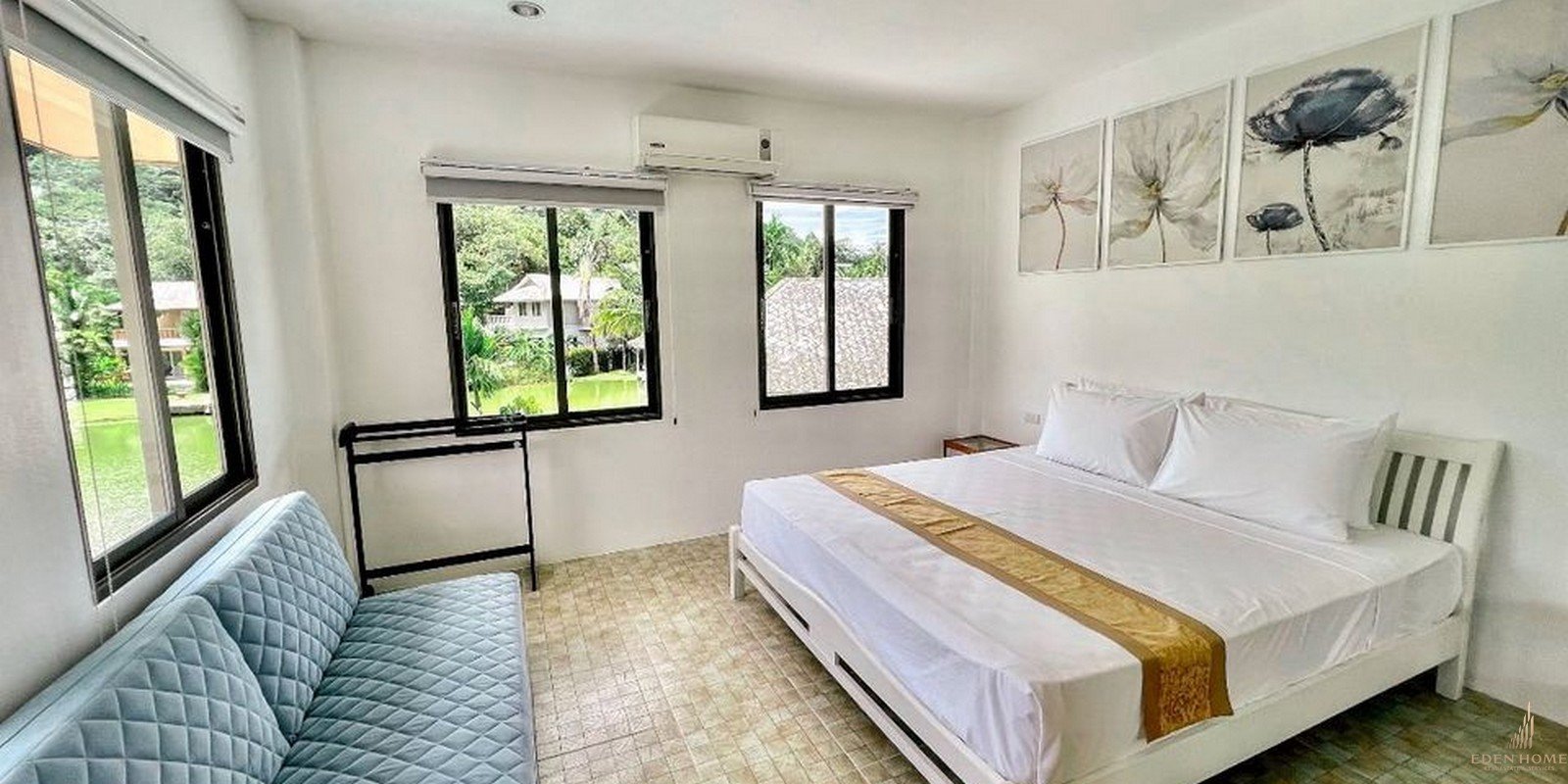 Grand Lakeside House in Nai Thon