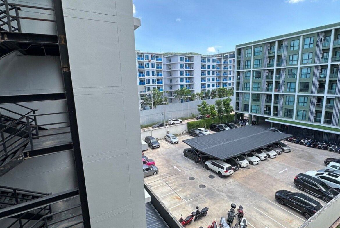 Fully Furnished Studio for Sale