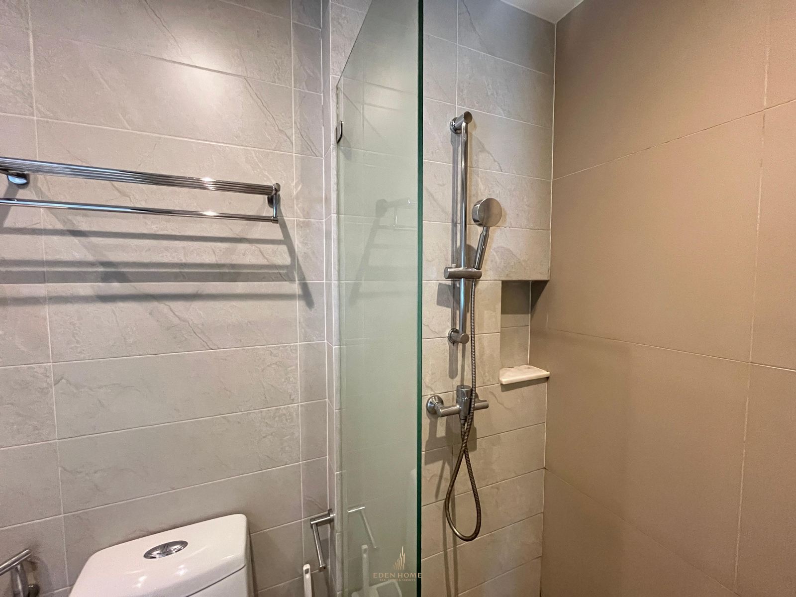 𝐅𝐮𝐥𝐥𝐲 𝐅𝐮𝐫𝐧𝐢𝐬𝐡𝐞𝐝 𝐒𝐭𝐮𝐝𝐢𝐨 𝐢𝐧 𝐏𝐚𝐭𝐨𝐧𝐠 𝐅𝐨𝐫 𝐑𝐞𝐧𝐭– 𝐑𝐞𝐚𝐝𝐲 𝐭𝐨 𝐌𝐨𝐯𝐞 𝐈𝐧!