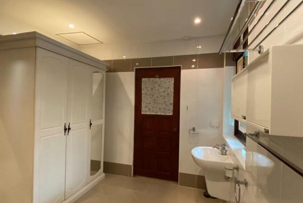 Private Pool Villa in Kathu for Rent and Sale