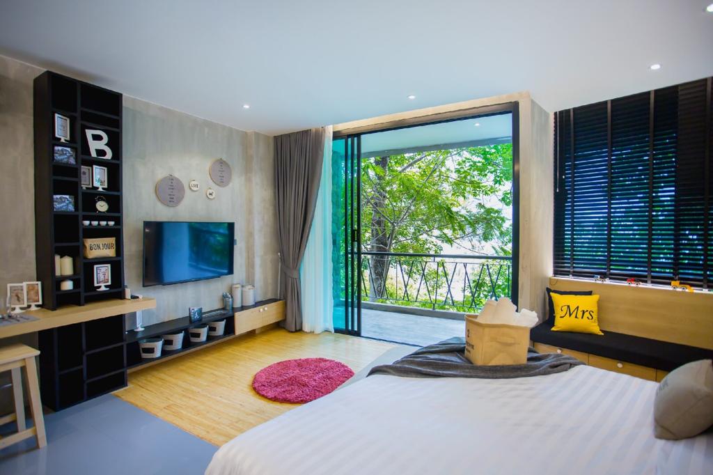 Spacious Modern Condominiums in Kamala