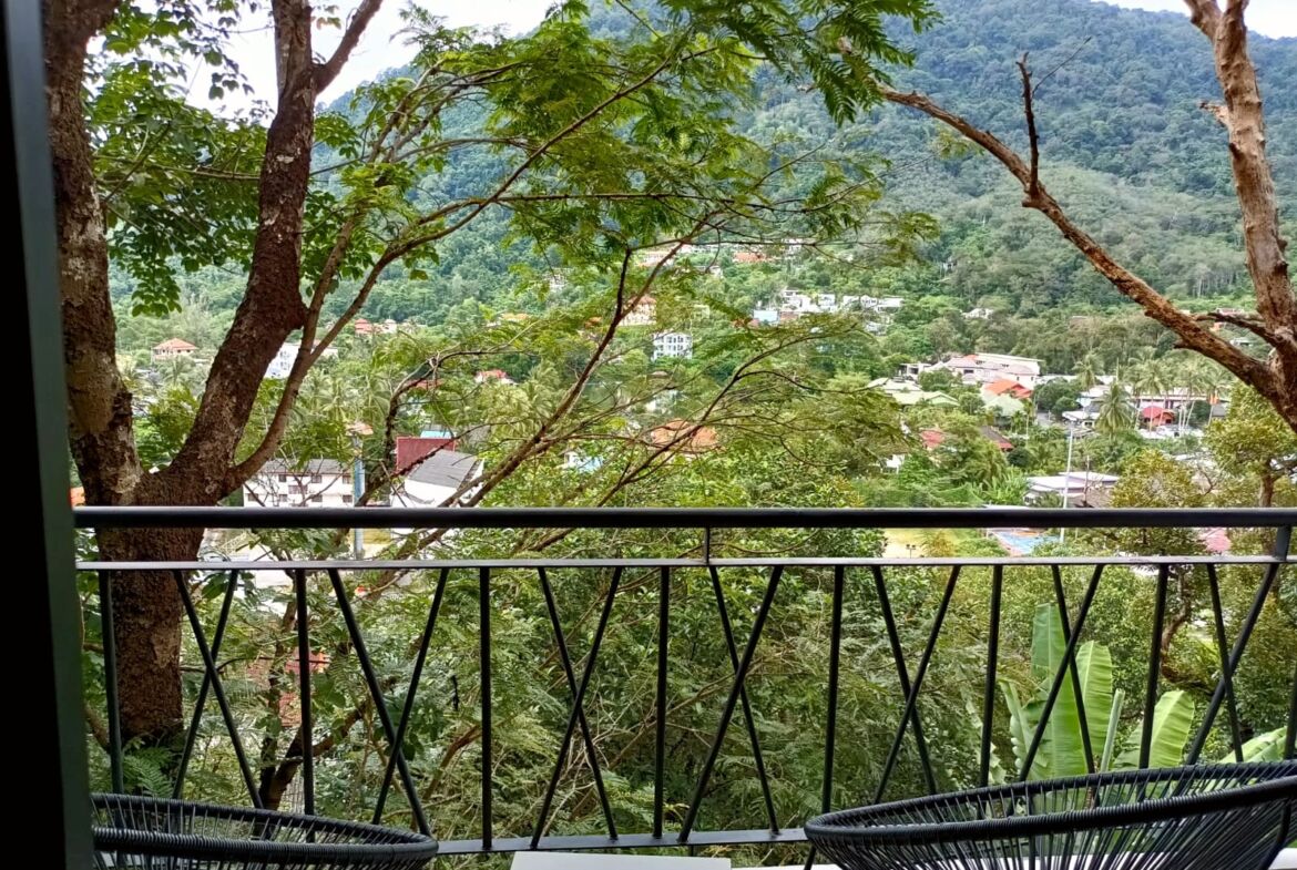 Spacious Modern Condominiums in Kamala