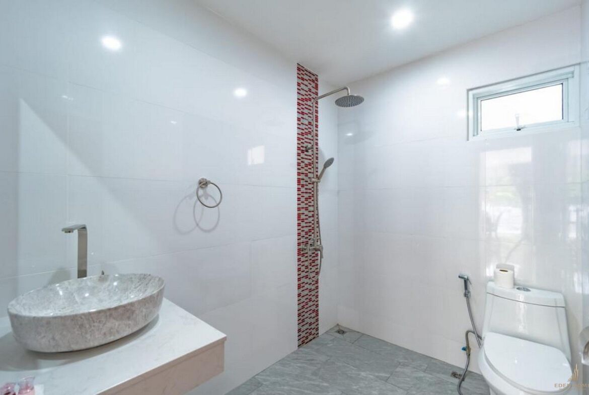 Peaceful Villa in Chalong for Rent