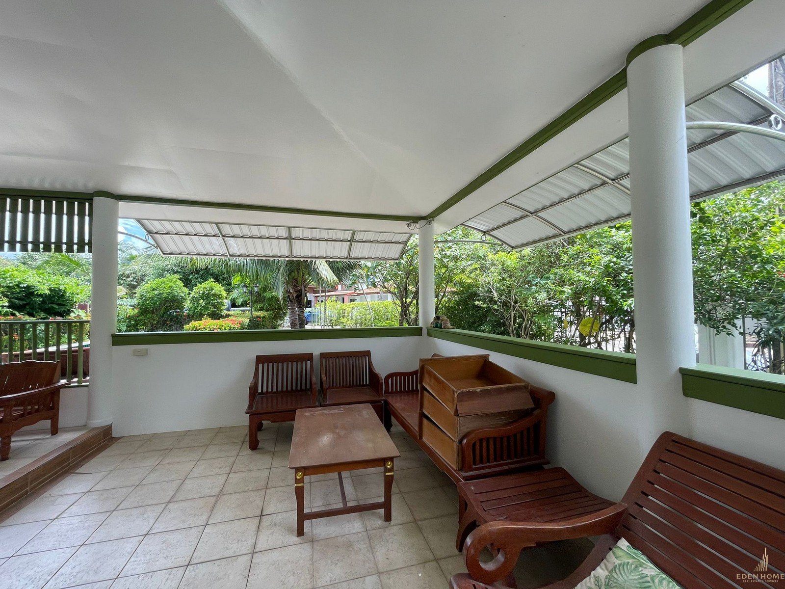 Cozy Pool House in Chalong