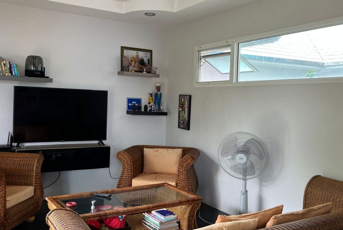 House for Sale in Kamala, quiet area