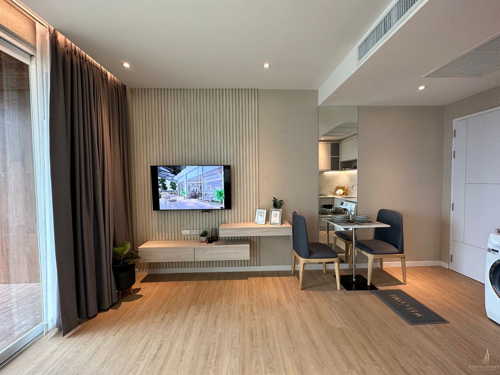 Luxurious Beachfront Apartments