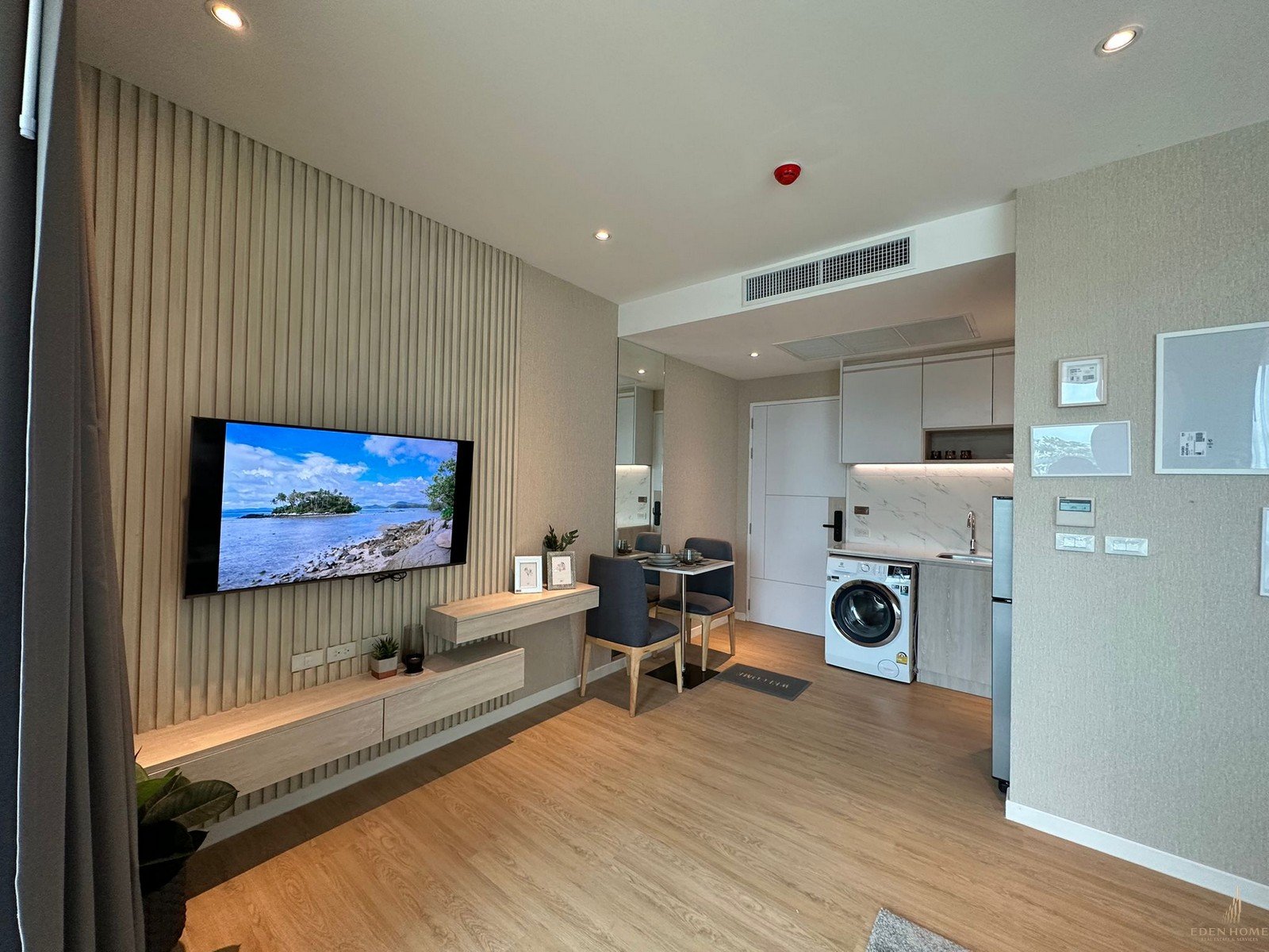 Luxurious Beachfront Apartments