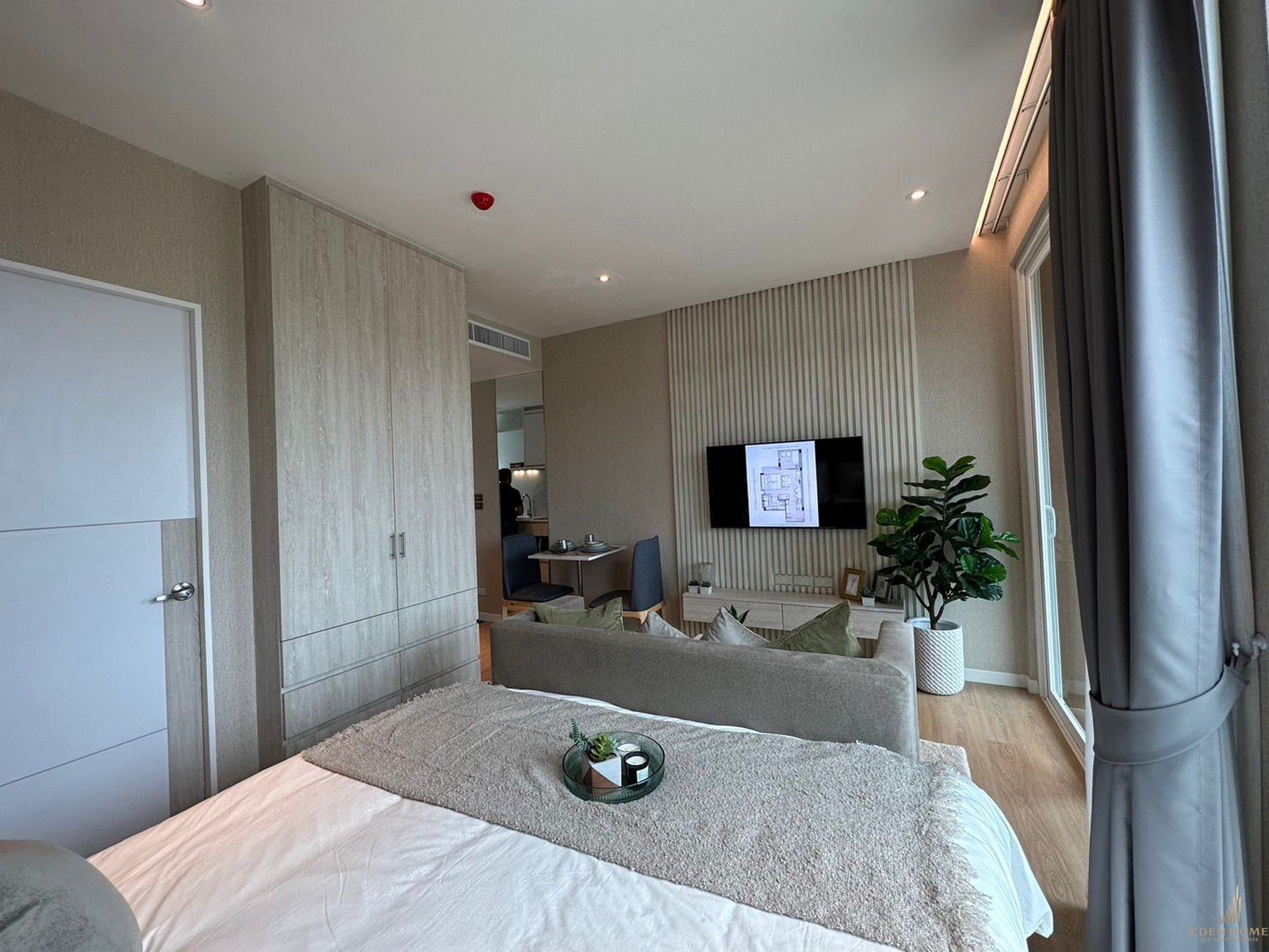 Luxurious Beachfront Apartments
