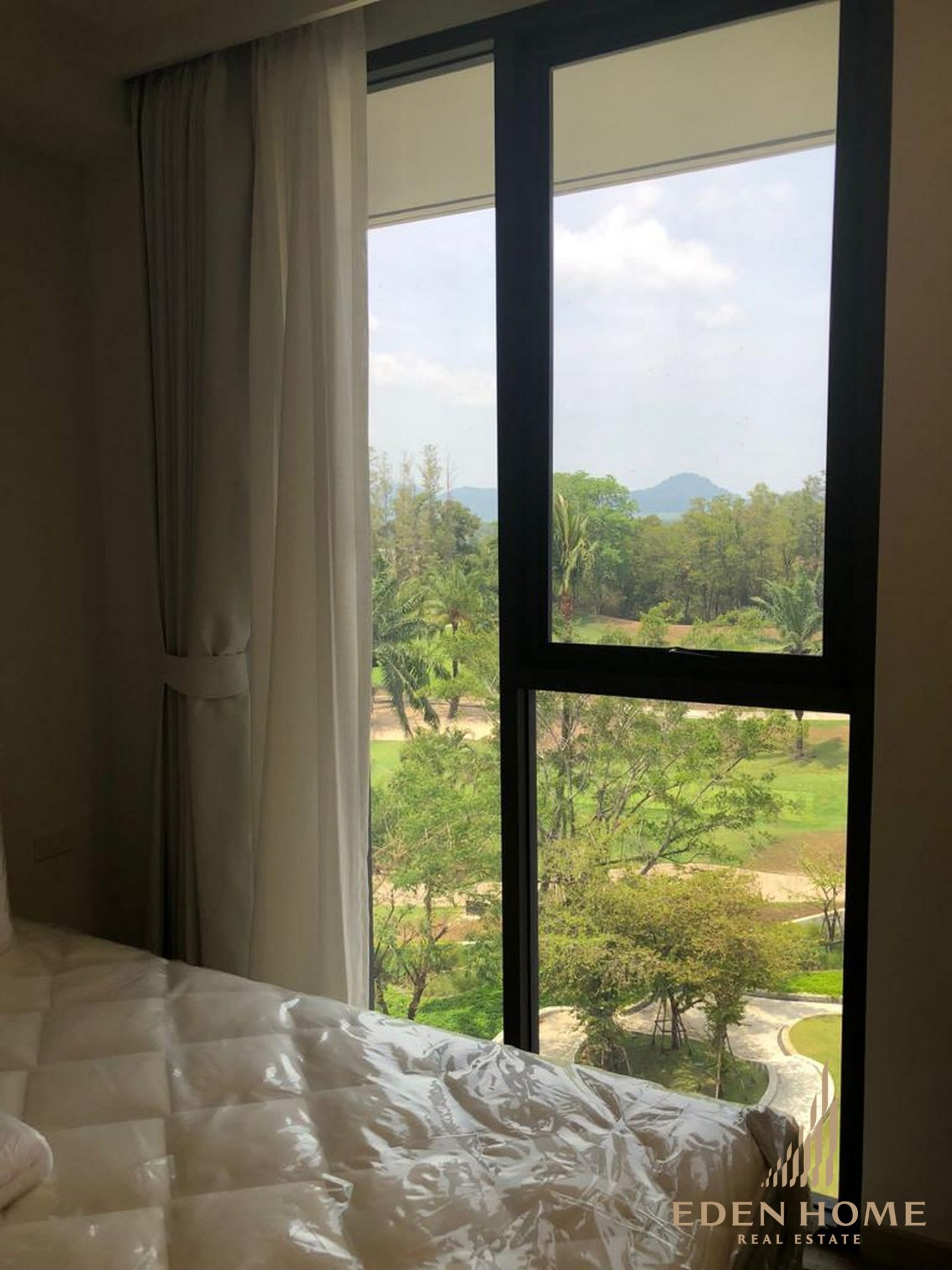 Luxury 1-bed Condominiums for Sale in Laguna
