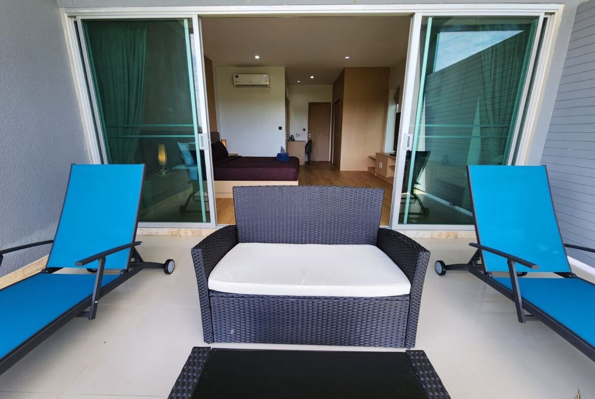 Modern townhouse with private pool in Chalong for Rent