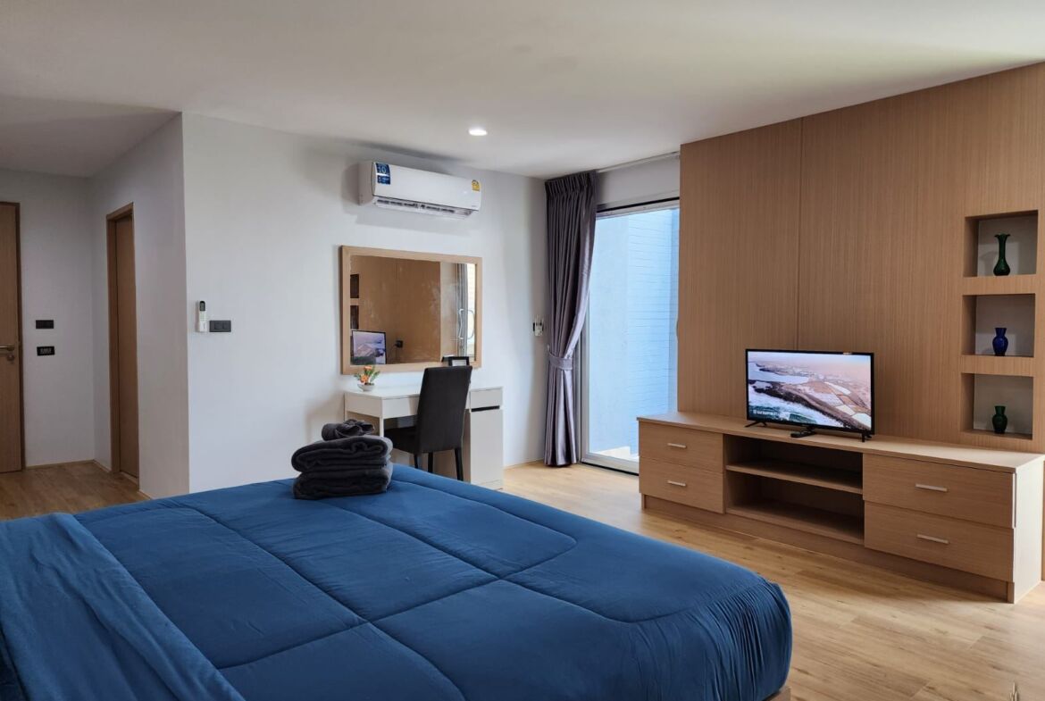 Modern townhouse with private pool in Chalong for Rent