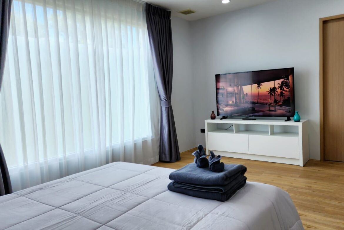 Modern townhouse with private pool in Chalong for Rent