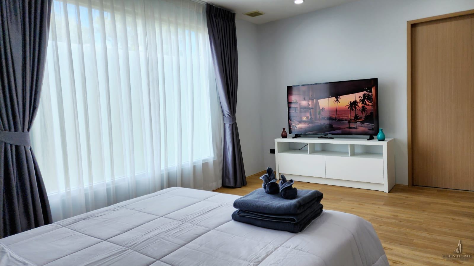 Modern townhouse with private pool in Chalong for Rent
