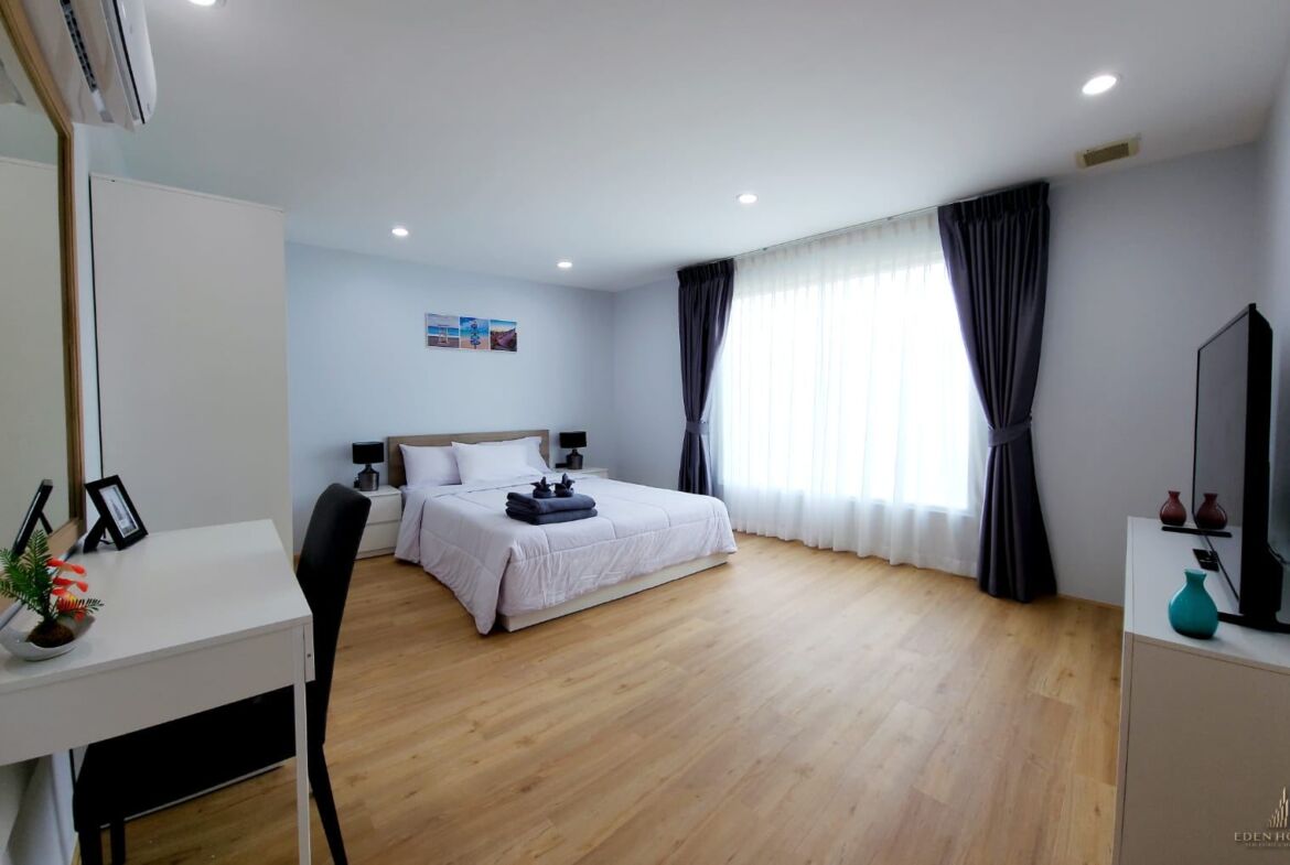 Modern townhouse with private pool in Chalong for Rent