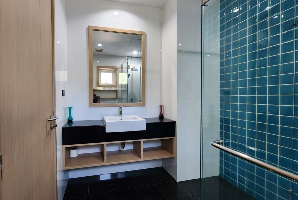 Modern townhouse with private pool in Chalong for Rent