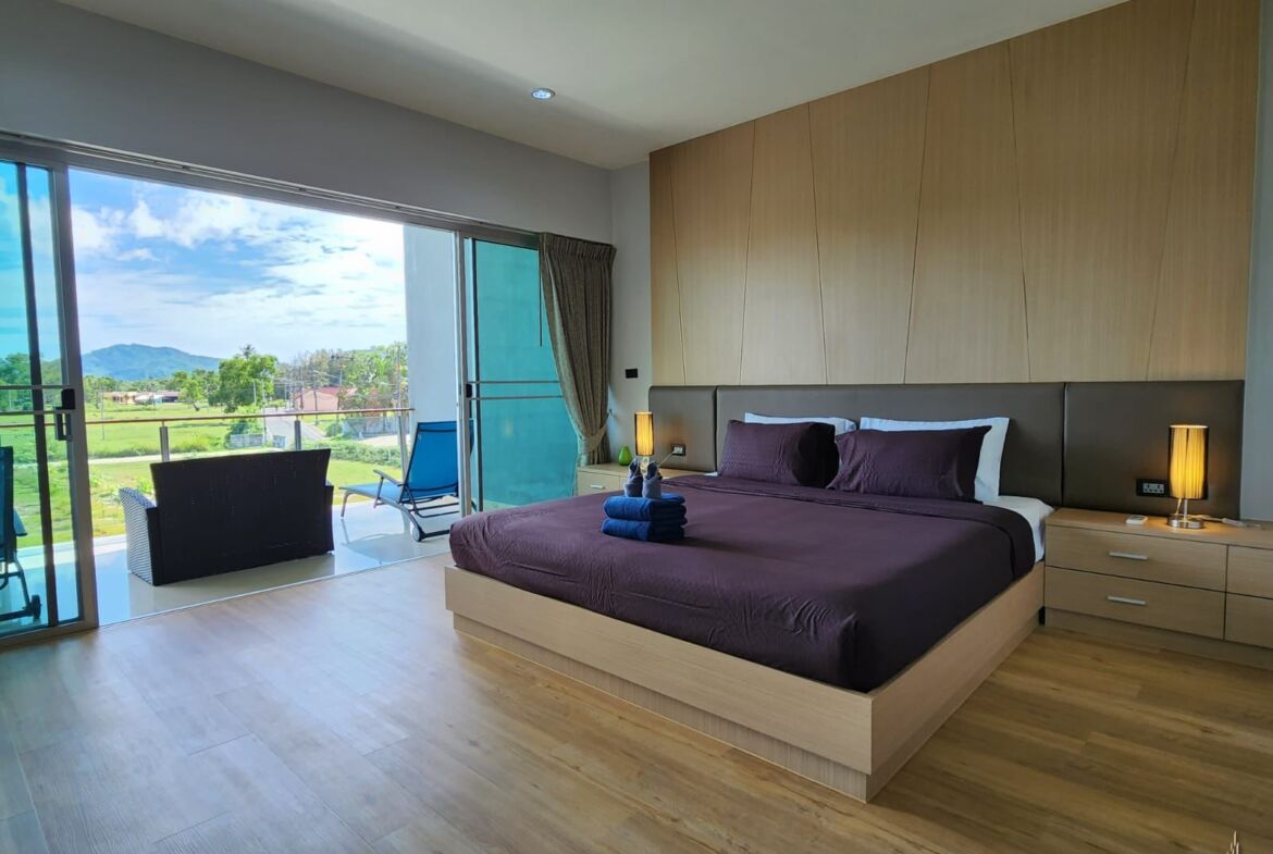 Modern townhouse with private pool in Chalong for Rent
