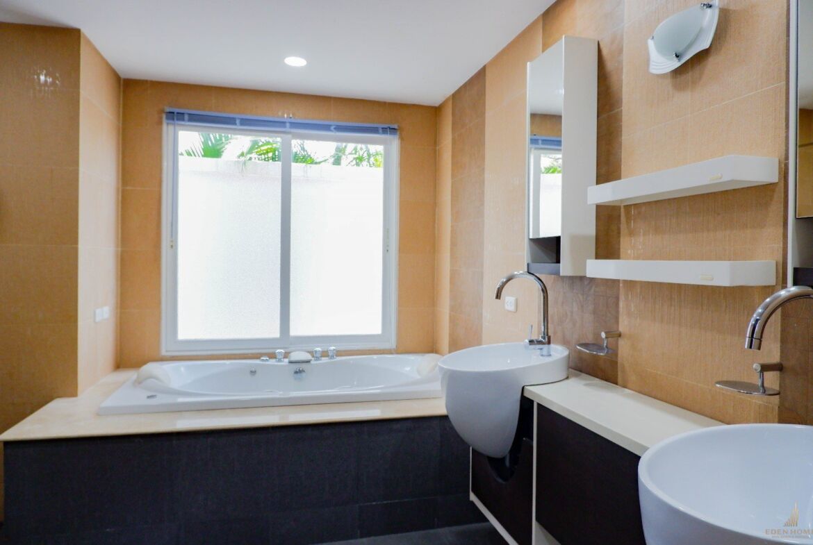 Beautiful Villa in Rawai for Rent