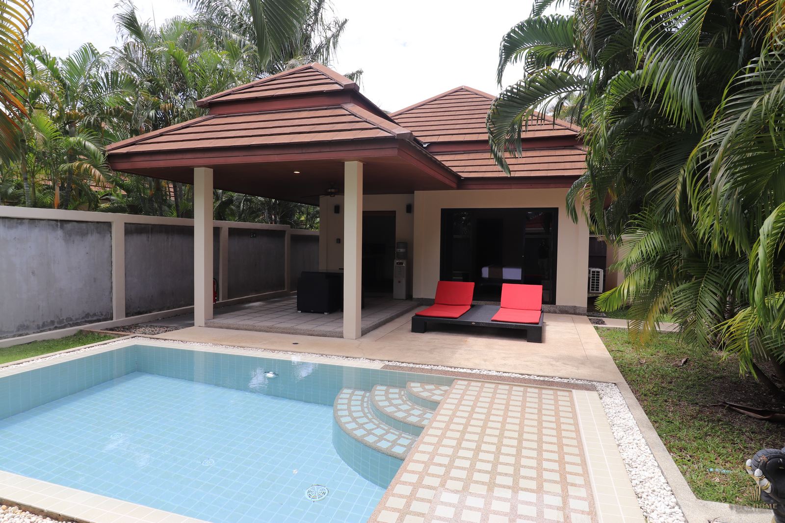 Resort for sale: 6 private villas in Rawai