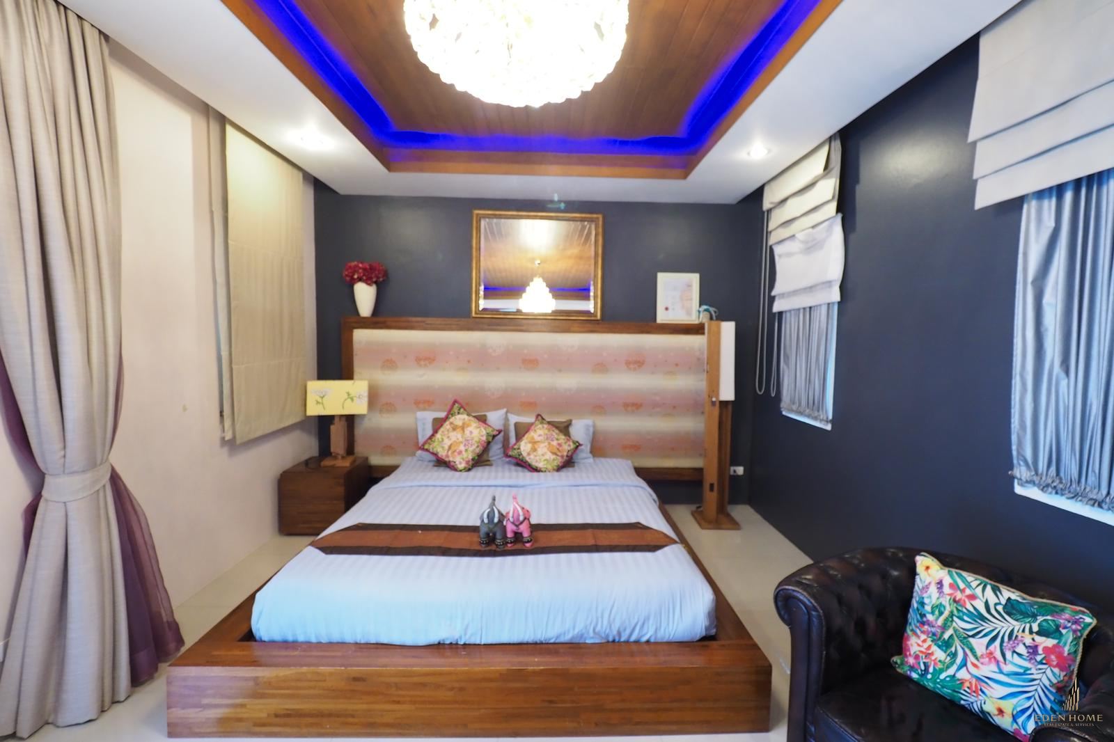 Modern 4-bedrooms pool villa at Chalong for Sale and Rent
